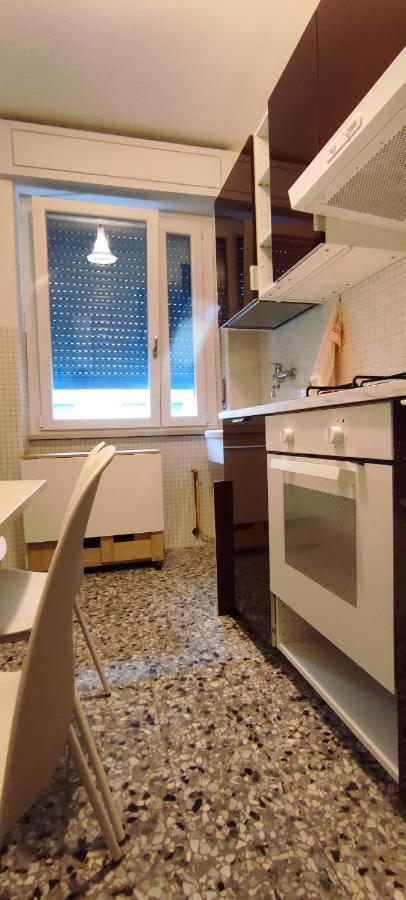 Casa Dante Apartment ริวาเดลการ์ดา ภายนอก รูปภาพ