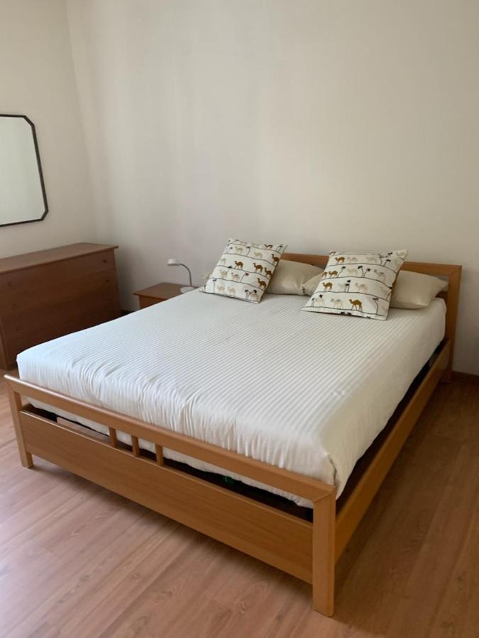 Casa Dante Apartment ริวาเดลการ์ดา ภายนอก รูปภาพ