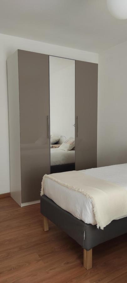 Casa Dante Apartment ริวาเดลการ์ดา ภายนอก รูปภาพ