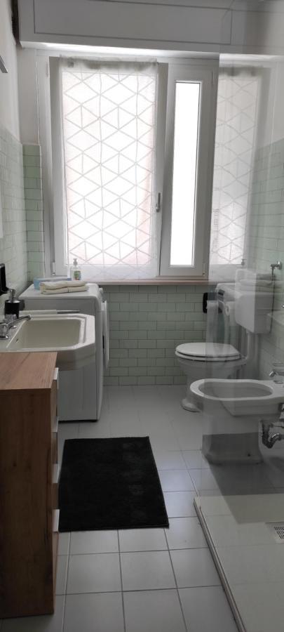 Casa Dante Apartment ริวาเดลการ์ดา ภายนอก รูปภาพ